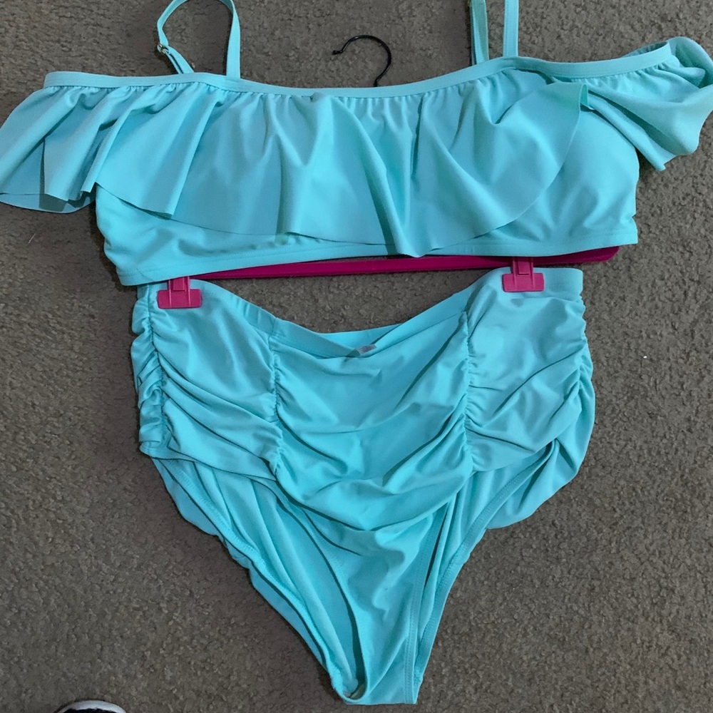 Cuuute 2/3xl two piece